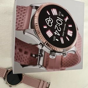 Michael Kors Lexington Silicone Strap Smartwatch